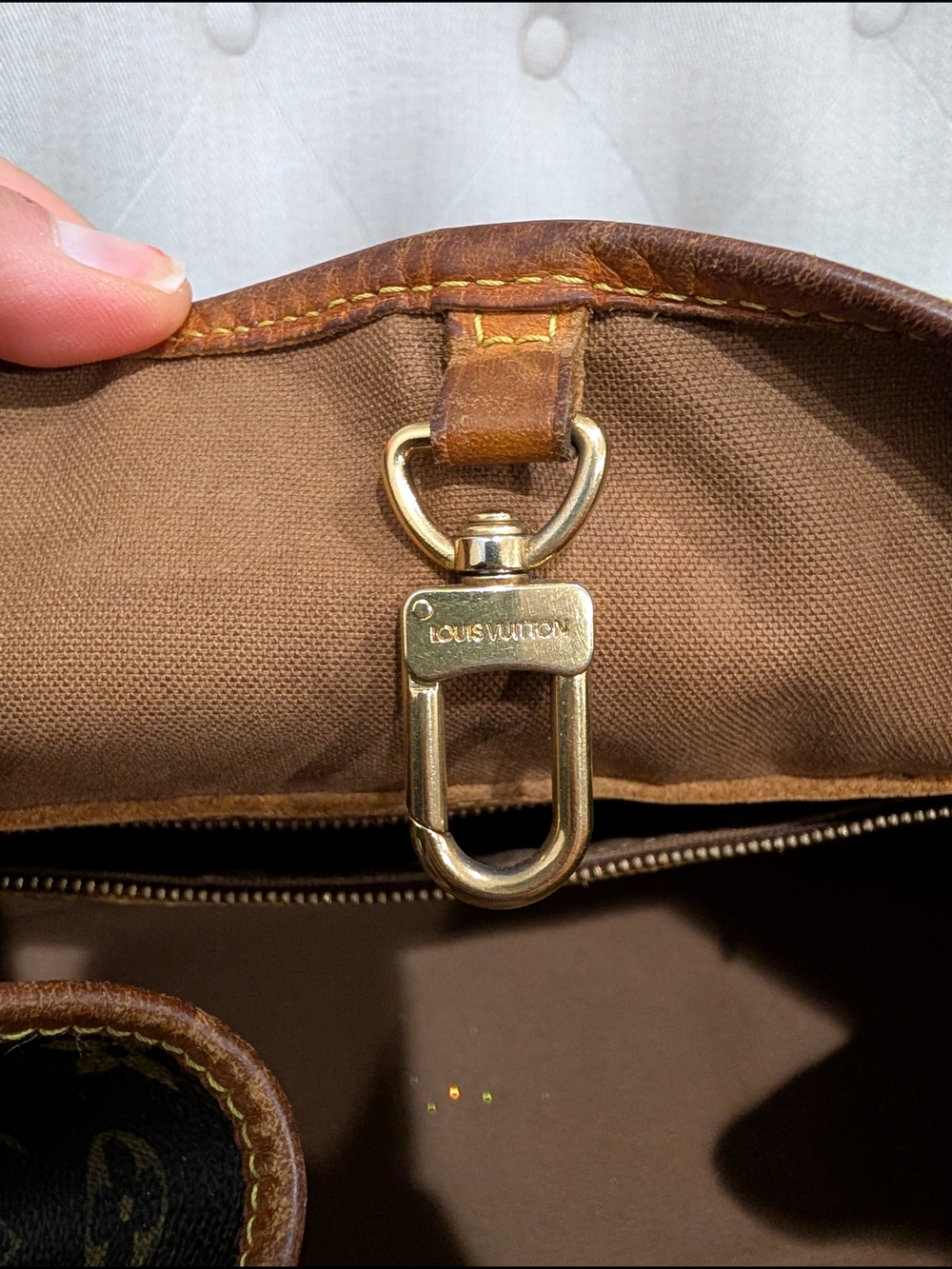 Louis Vuitton Monogram Canvas Batignolles Horizontal Bag - Picture 9 of 16